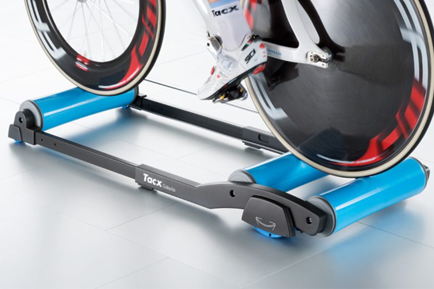 HOME-TRAINER OU ROULEAUX, QUE CHOISIR ?