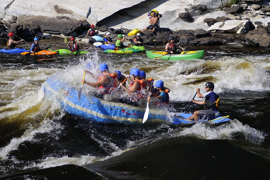 Rafting sur la rivière Gatineau © Jacques Lecompte Rafting sur la rivière Gatineau © Jacques Lecompte