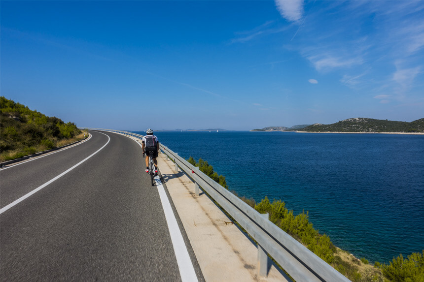 La côte dalmate à vélo en Croatie © Antoine Stab