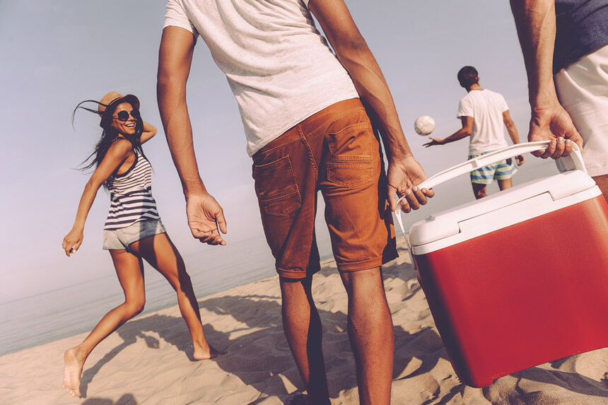 Glacière sur la plage © Stockstudio - shutterstock Glacière sur la plage © Stockstudio - shutterstock