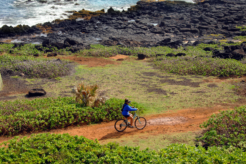 Vélo sur Kauai © Shutterstock - Bonita-R.-Cheshier