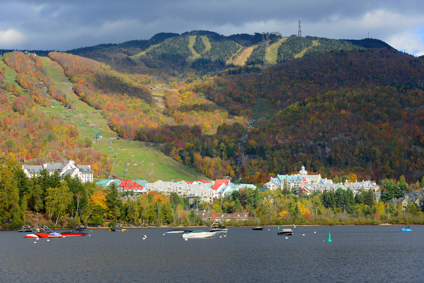 Mont Tremblant à l'automne © Shutterstock Jiawangkun