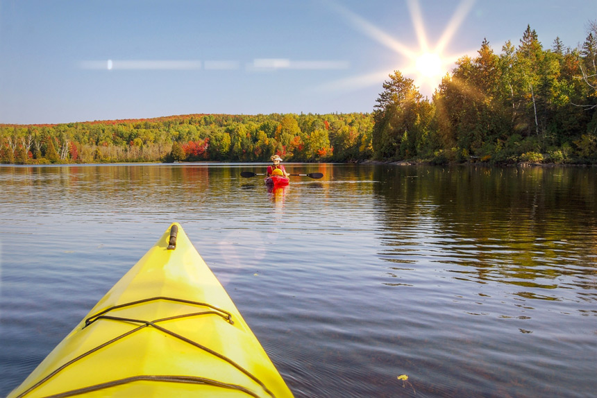 Algonquin provincial Park en kayak  Shutterstock